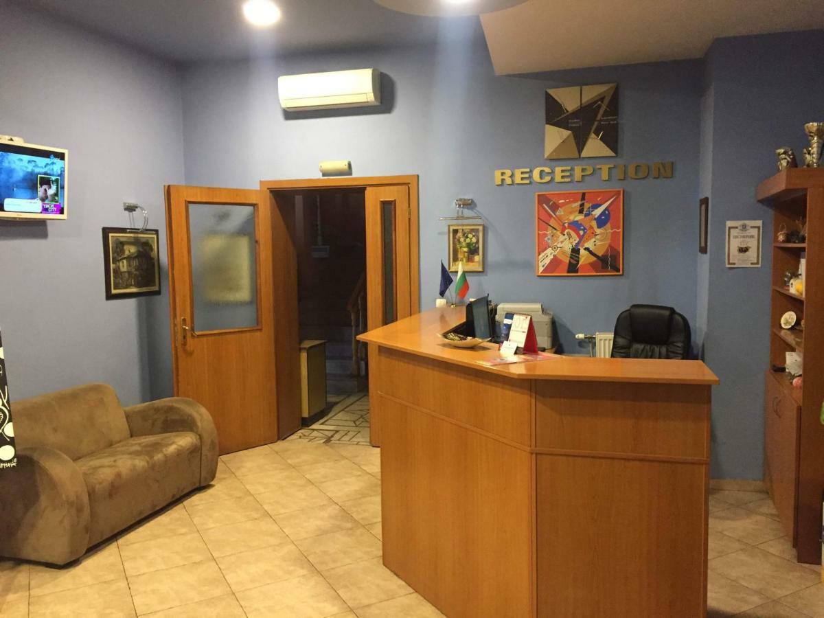 Family Hotel Odessa Sewliewo Zewnętrze zdjęcie