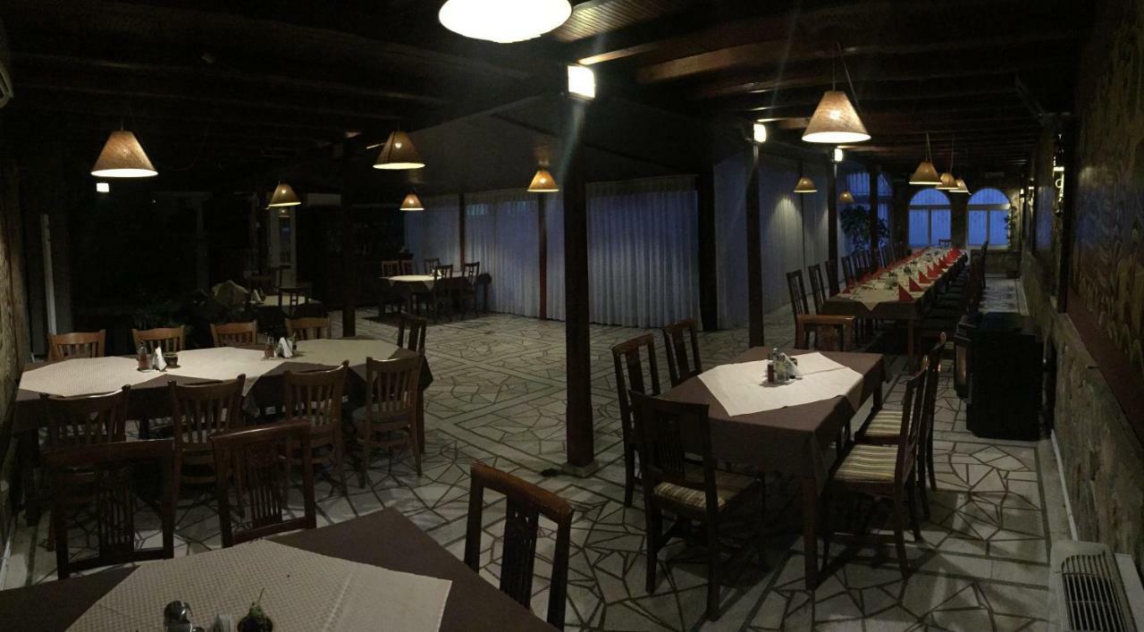 Family Hotel Odessa Sewliewo Zewnętrze zdjęcie